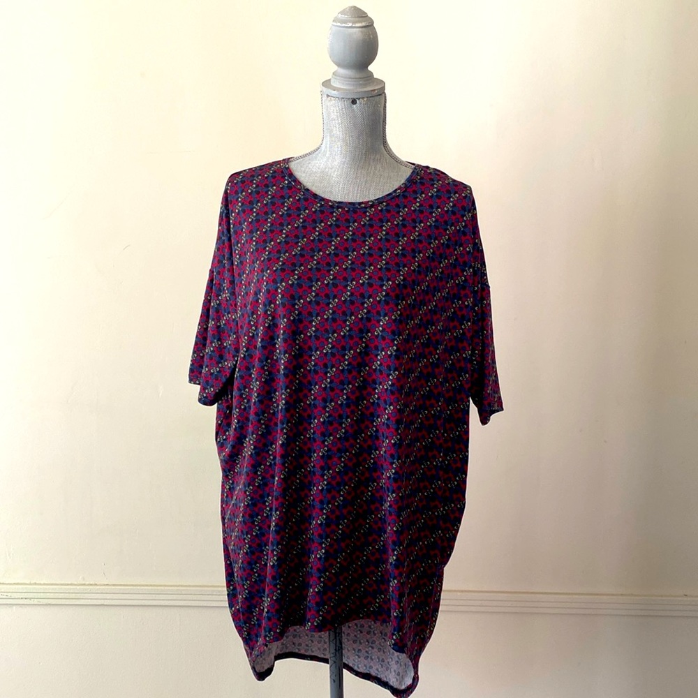 LuLaRoe “IRMA” HIGH-LOW TUNIC OVERSIZED TOP SIZE MEDIUM 🌟NWT🌟